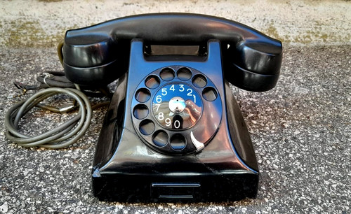 Antico telefono fisso - telefono, in