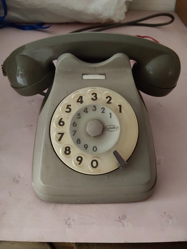 Telefono vintage face - face, standard
